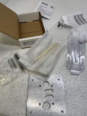 R4700-fl Delta Floor Mount Tub Filler Rough - In Mounting Kit