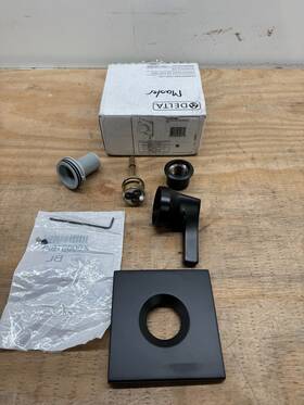 T11874-bl Delta Zura Three Function Diverter Valve Trim Matte Black Used