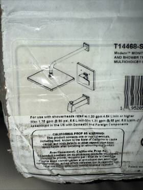 T14468-sp-pp Delta - Small Scratch Modern Monitor 14