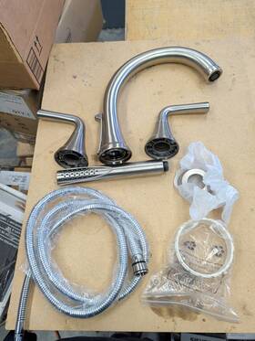 T4733-ss Delta Kayra Roman Tub Trim With Hand Shower - Stainless