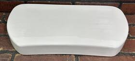 686-826 Glacier Bay Toilet Tank Lid White