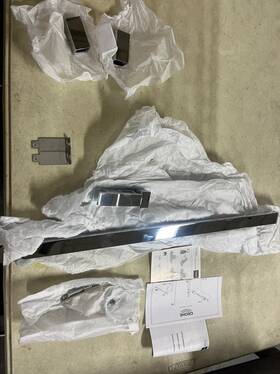 27892000 Grohe Euphoria Cube 24 Inch Shower Bar Chrome W/ Wear/tear