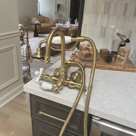 Ks267pb Kingston Brass Clawfoot Tub Faucet With Hand Shower Gold Installed And Never Used