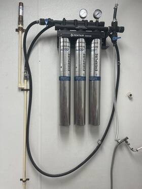 Ev927223 Pentair New Everpure 3/4 Inch Npt Qc71 Plastic 5 Gpm Triple Filter Head Kit
