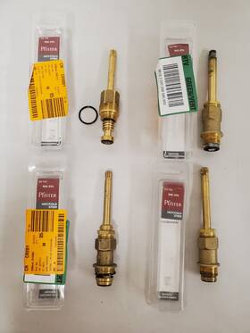 910-374 Pfister 4 Marquis Hot And Cold Replacement Stem For Tub/shower Faucets