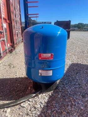 Mompt-36s State 36 Gallon Vertical Well Water Pressure Tank Blue Steel Jet Submersible Pump