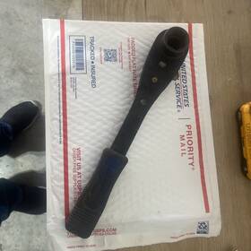 364-9982 Trumbull Manufacturing Double Side Ratchet Wrench Set For Waterworks Fittings 1-1/4 Inch And 1-1/6