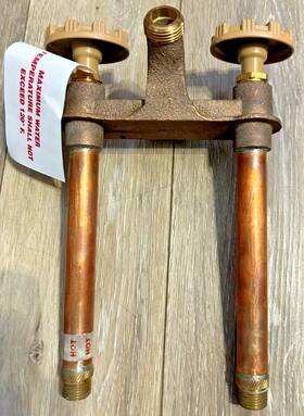22cp-6-mh Woodford Freezeless Hot And Cold Wall Faucet - Untested