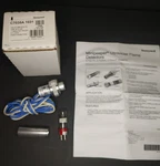 New Box C7027A1031 Honeywell Minipeeper Uv Sensor -40F Raintight. Fixed Price $199.00.