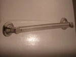 Nib Delta #41618 -18" Traditional Grab Bar Brilliance Stainless. Fixed Price $70.00.